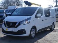 NISSAN NV300