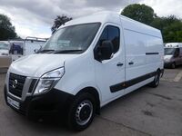 NISSAN NV400